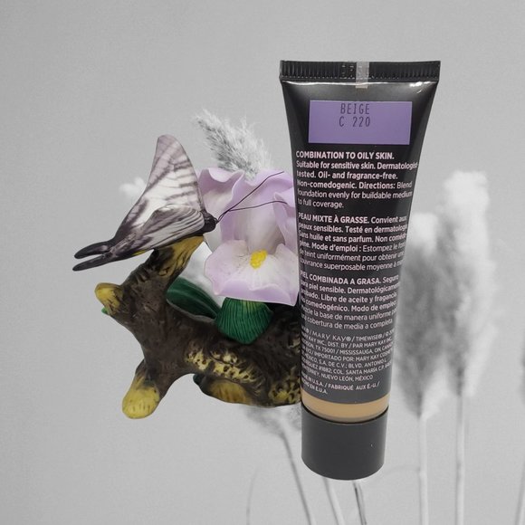 Beige C 220 (Cool) Matte 3D Foundation - Combo-to-Oily Skin TimeWise…Mary Kay - Picture 4 of 5